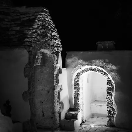Trullo Evo Con Piscina Privata オストゥーニ